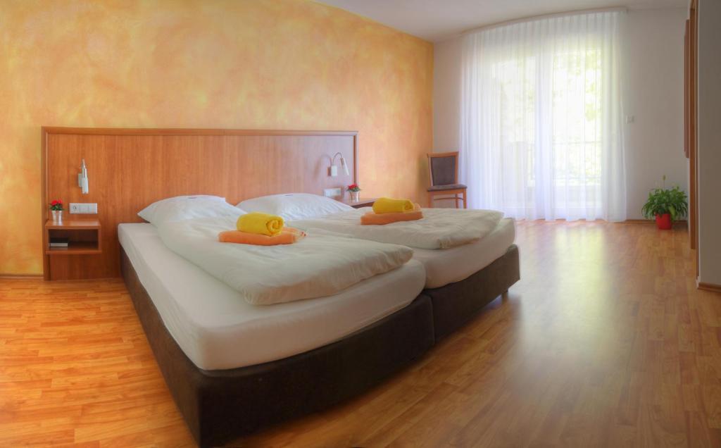 Hotel Seegasthof Zaberfeld Стая снимка